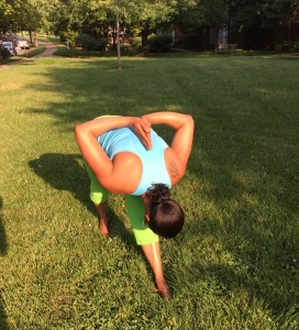 fun pose friday: pyramid